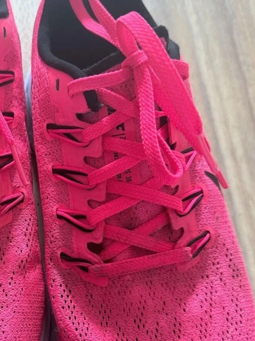 Nike Air Zoom Pegasus 36 Hyper Pink Running Shoes Women's Sz 8 AQ2210-600
